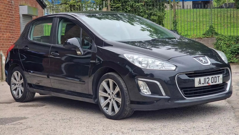 Peugeot 308 1.6 e-HDi Active Euro 5 in Blackburn, Lancashire 